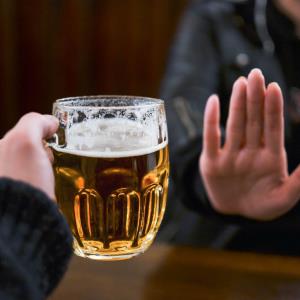 Alcohol abstinence delays AF recurrence