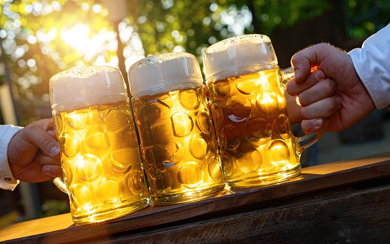 Alcoholic drinks up risk of death in young adults with MASLD