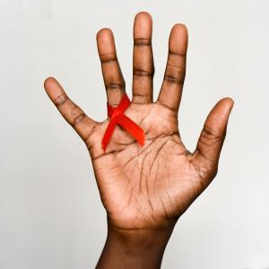 Dual therapy as good as triple therapy for treatment-naïve HIV