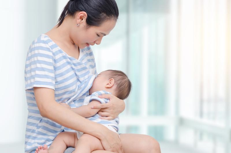 Breastfeeding linked to more night awakenings but longer sleep duration in infants