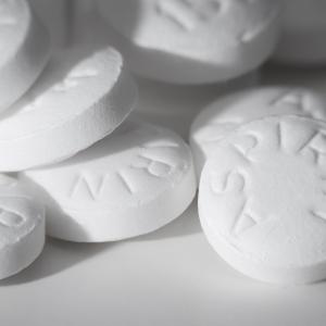 Aspirin for CVD prevention lowers MI risk but increases major bleeding, stroke incidence