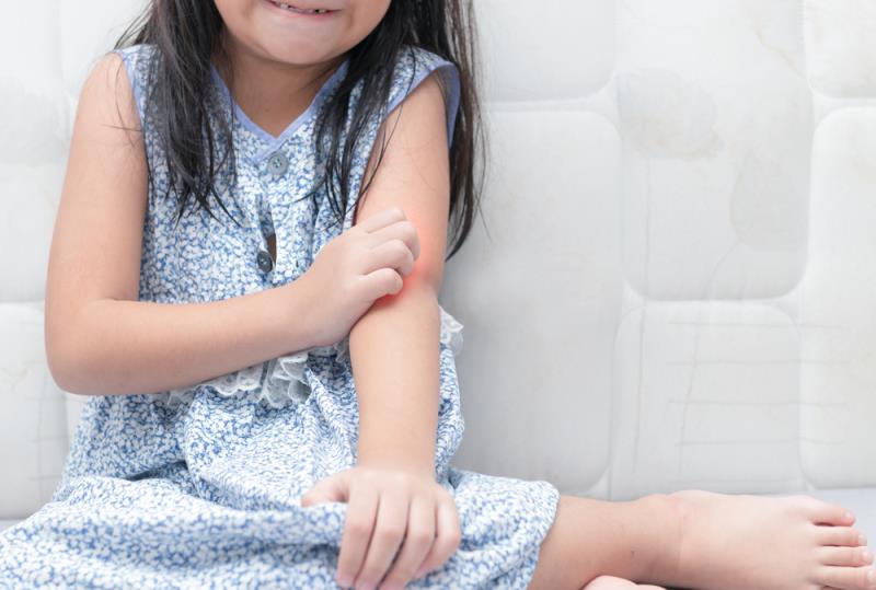 Children whose mothers have <a href="https://www.mims.com/specialty/atopic%20dermatitis/treatment">atopic dermatitis</a> (AD)