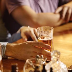 Heavy drinkers at risk of salt-induced albuminuria