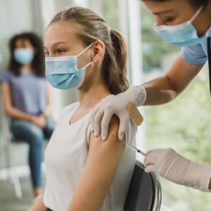 Dentists can safely administer COVID-19 vaccines