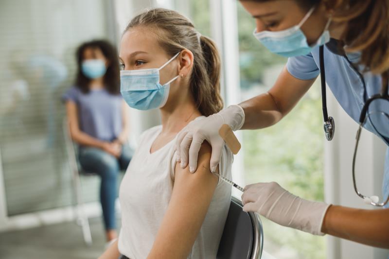 Dentists can safely administer COVID-19 vaccines