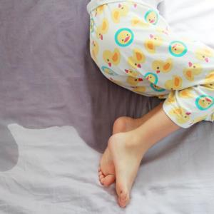 Can cutting back on caffeine help manage bed-wetting in children?