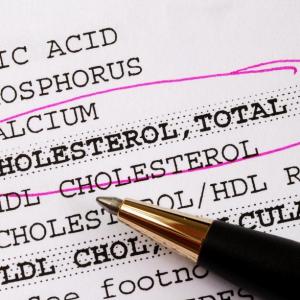 Elevated cholesterol a red flag for heart failure in postmenopausal women