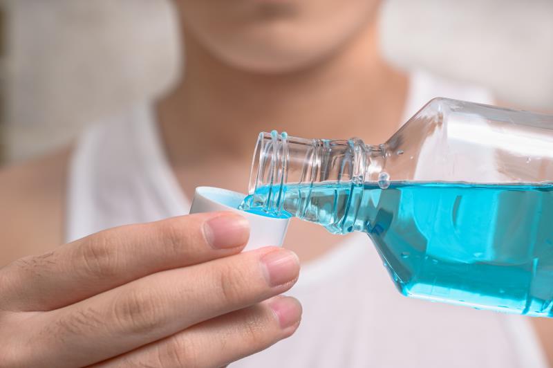 Antiseptic mouthwashes insufficient against COVID-19