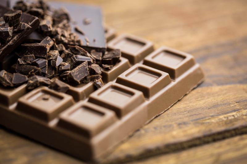 Nontyphoidal salmonella outbreaks linked to chocolate products