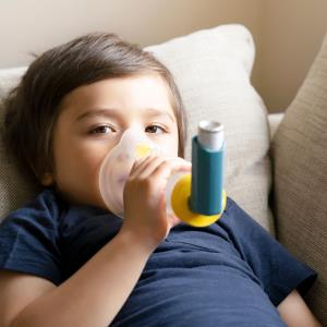 Oral dexamethasone trumps prednisolone for acute asthma attacks in kids