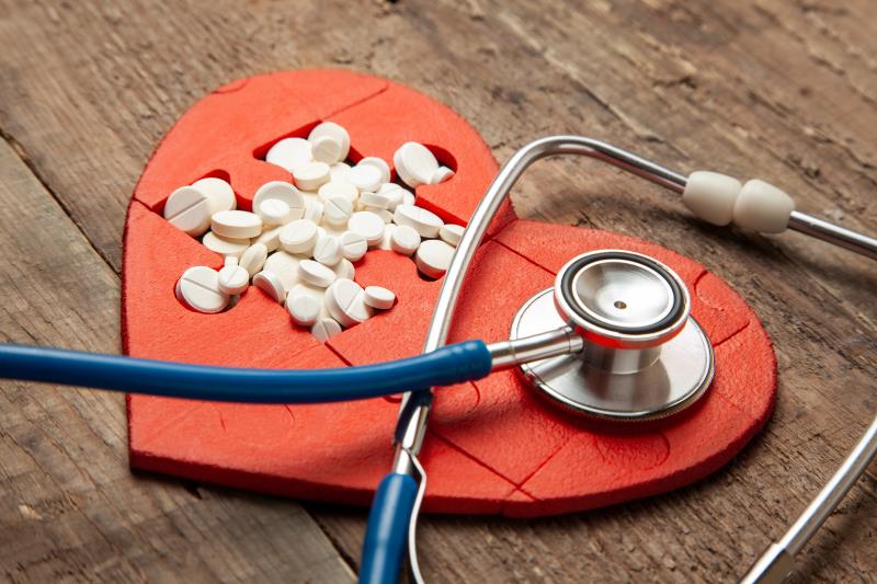 Does aspirin increase HF risk?