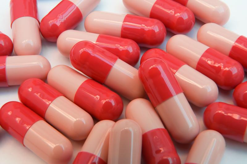 PPIs reduce upper GI bleeding in patients on anticoagulants