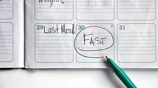 7-day modified fasting therapy improves health, body weight of hospitalized patients