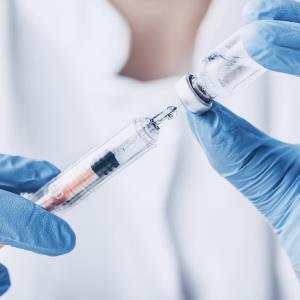 Recombinant zoster vaccine exposure ups risk of ophthalmic zoster recurrence