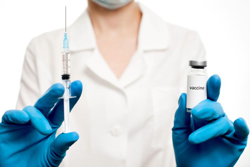 Flu shots reduce spread of infection within households