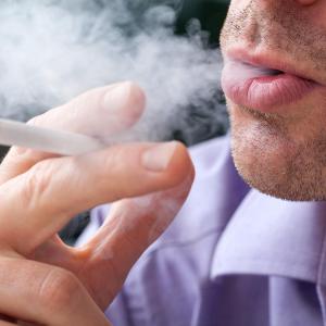 Former smokers with COVID-19 face higher risk of death