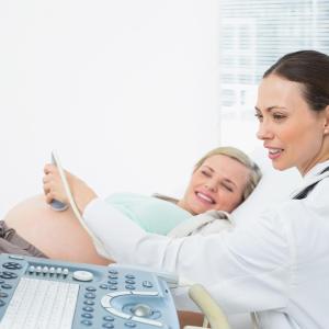 Low foetal heart rate, small crown–rump length predict pregnancy loss