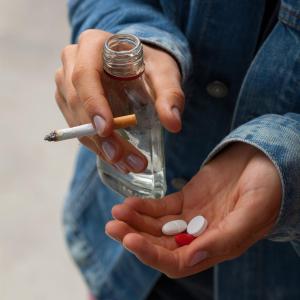 Lifetime illegal drug use prevalent among smokers, drinkers, youths in SG