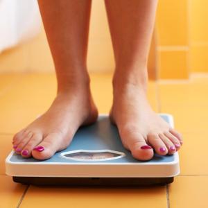 Common weight-loss drug hits two targets in overweight middle-age women