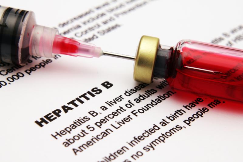 PegIFN-α-2a lowers relapse in HBeAg-negative patients after NUC cessation