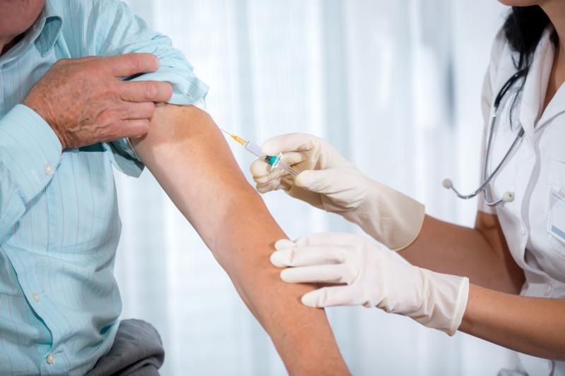 1 week off methotrexate works okay for RA patients receiving flu shot