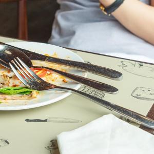 Late eating tied to cardiometabolic risk traits, impaired weight loss