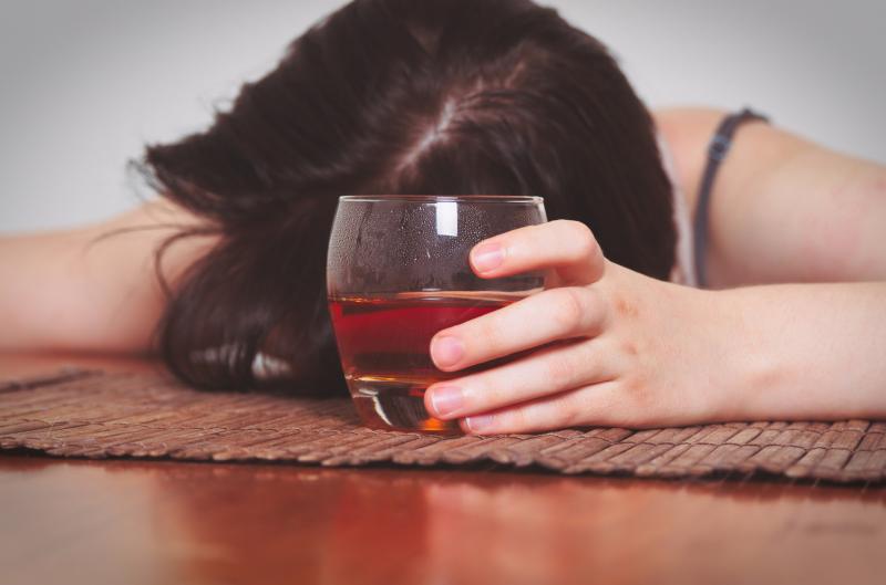 Alcohol intake tied to poor survival in patients with alcohol-related cirrhosis