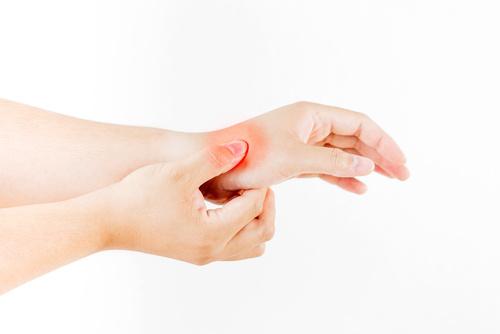 Patients on anticancer therapeutic agents may develop carpal tunnel syndrome