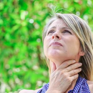 Does thyroid hormone therapy provide survival benefits in subclinical hypothyroidism?