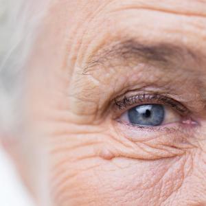 Using visual acuity to guide diabetic macular oedema treatment