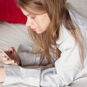 Continuous smartphone use tied to refractive error in teens