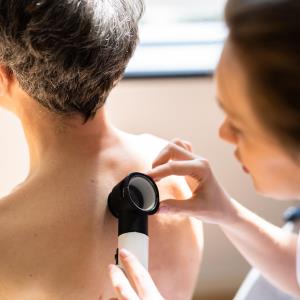 Handheld device can spot skin cancers without requiring biopsy