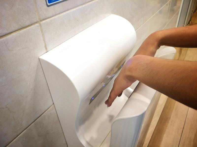 High-speed hand dryers spread viral contamination more than paper towels