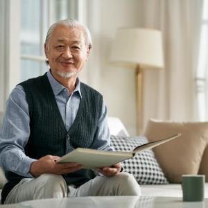 Improvements in PSA, anaemia and performance status with ADT plus ARPI in a patient with mHSPC