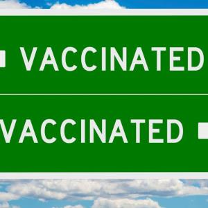 Nirmatrelvir/ritonavir reduces risk of severe COVID-19 in outpatients, regardless of vaccination status