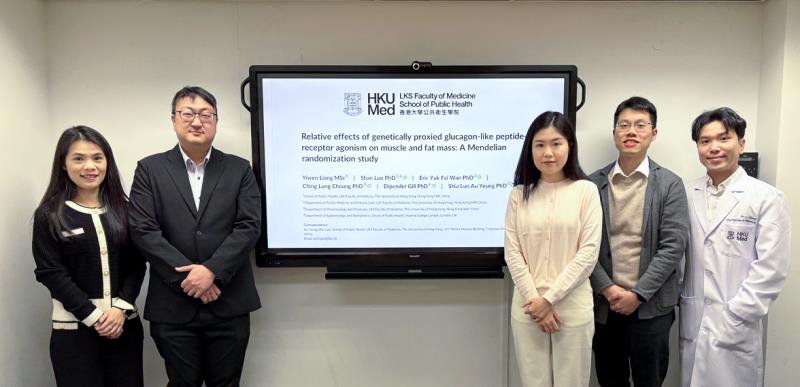 Prof Ryan Shiu-Lun Au Yeung (second from left) and members of the research team