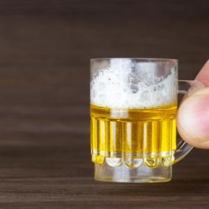 Light-to-moderate alcohol drinking good for the heart? Maybe not