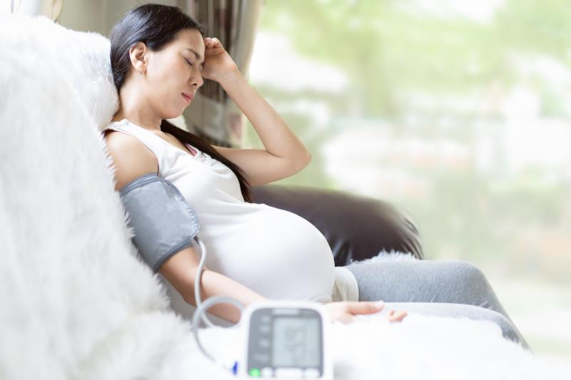 Pre-eclampsia/eclampsia predicts HFpEF hospitalization