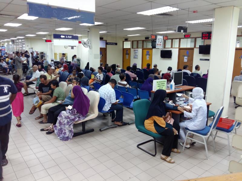 Patients awaiting services at Klinik Kesihatan Kelana Jaya, 6 September 2019. (Photo credit: Hafiez Razali/Shutterstock.com)