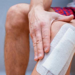 New NSAID patch matches diclofenac gel for pain management in knee osteoarthritis