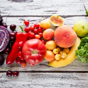 Foods rich in multiple nutrients promote eye health