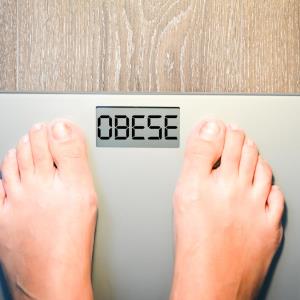 Obesity, excessive weight gain at midlife may take toll on cognition at later life