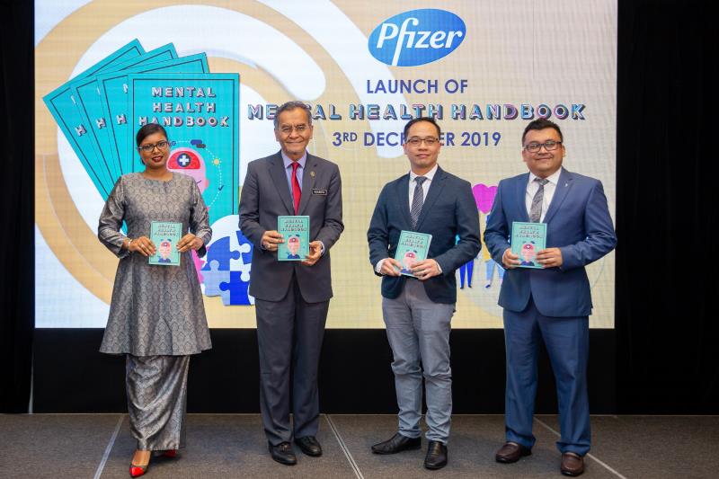 L-R: Dr Jerusha Naidoo, Datuk Seri Dr Dzulkefly Ahmad, Associate Professor Dr Ng Chong Guan, and Dr Hazli Zakaria.