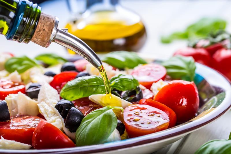 Mediterranean diet may brighten outlook in polyvascular atherosclerotic disease