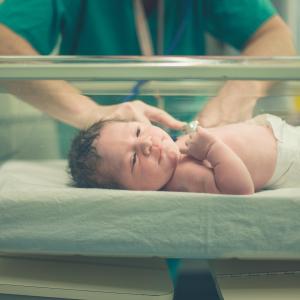 Early epileptiform discharges predict future seizure in at-risk neonates