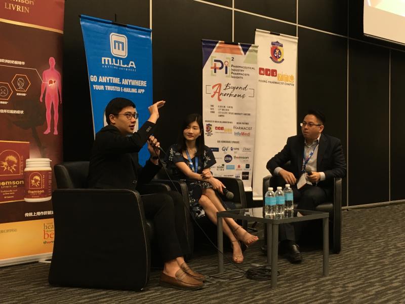 L-R: Andrew Roy Pereira, pharmacist, Hospital Melaka; Soo Li Ping, senior manager regulatory affairs, Roche Malaysia; and Lok