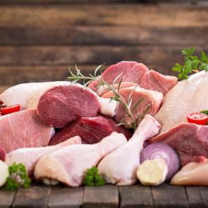 Replacing red meat intake with other protein sources reduces T2DM risk