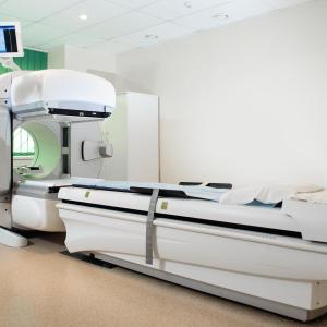 Radiotherapy improves outcomes in anal margin cancer