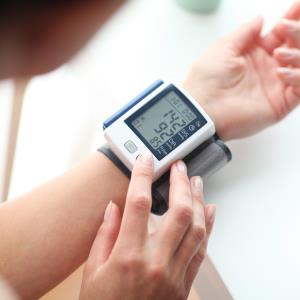 Urinary Na/K, low sleep efficiency up risk of home hypertension