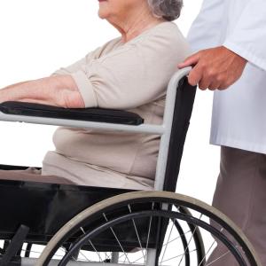 Osteoporosis drug holidays tied to small rise in hip fracture risk